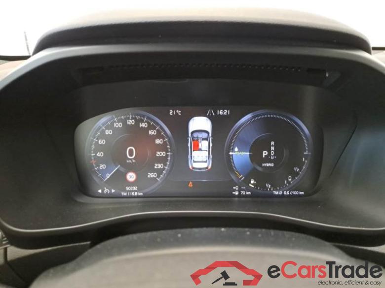 VOLVO XC40 / 2017 / 5P / SUV T4 PLUG-IN HYBRID AUTO RECHARGE R-DESIGN #4