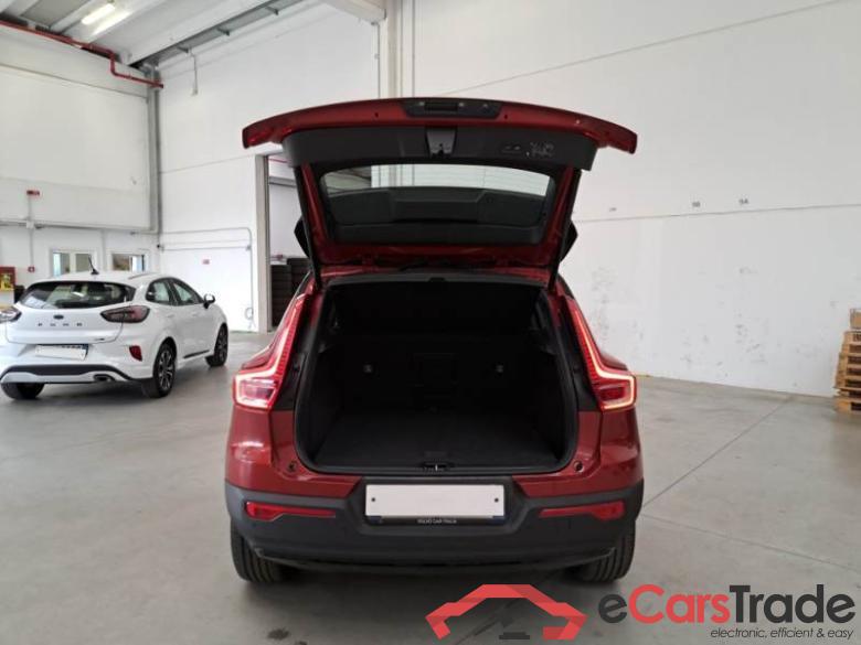 VOLVO XC40 / 2017 / 5P / SUV T4 PLUG-IN HYBRID AUTO RECHARGE R-DESIGN #5