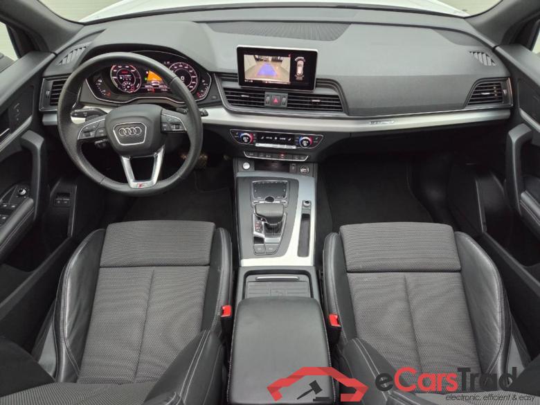 AUDI Q5 55 TFSI e quattro Competition #6