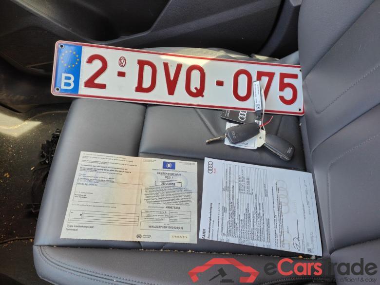 Audi Q3 45 TFSI e S tronic S Line 5d !! damaged car !! #4