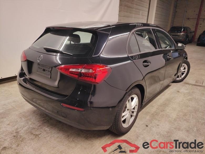 Mercedes-Benz A-Klasse A 180 d Business Solution Aut. 5d #2