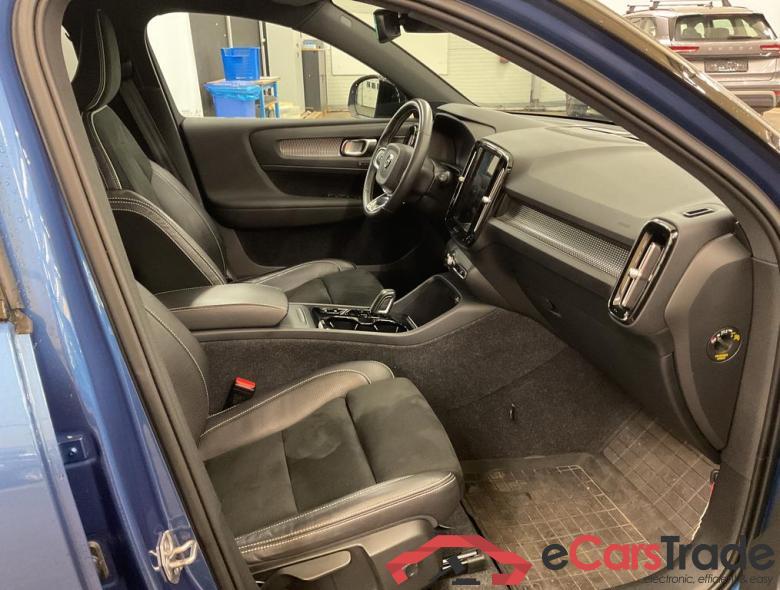 VOLVO XC40 1.5 T3 R-Design Geartronic #4