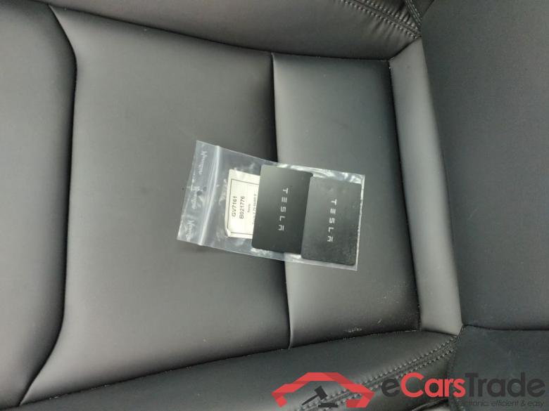 TESLA MODEL Y 72.5 kWh Dual Motor Long Range (324 kW) 5d #4