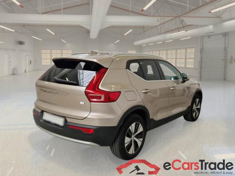 VOLVO XC40 / 2021 / 5P / SUV T5 RECHARGE PLUG-IN AUTO PLUS BRIGHT #2