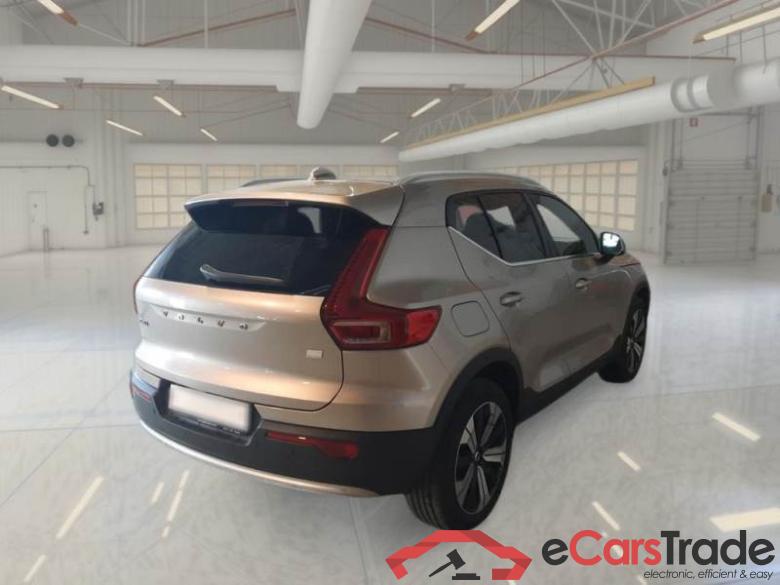 VOLVO XC40 / 2021 / 5P / SUV T4 RECHARGE PLUG-IN AUTO CORE #2