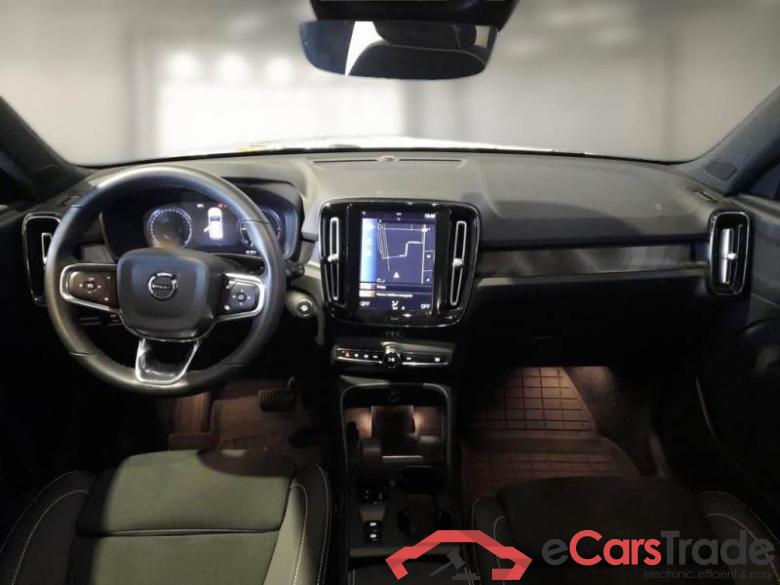 VOLVO XC40 / 2021 / 5P / SUV T4 RECHARGE PLUG-IN AUTO CORE #3