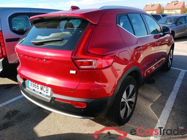 VOLVO XC40 / 2021 / 5P / todoterreno 1.5 T4 Recharge PHEV Core Auto #2