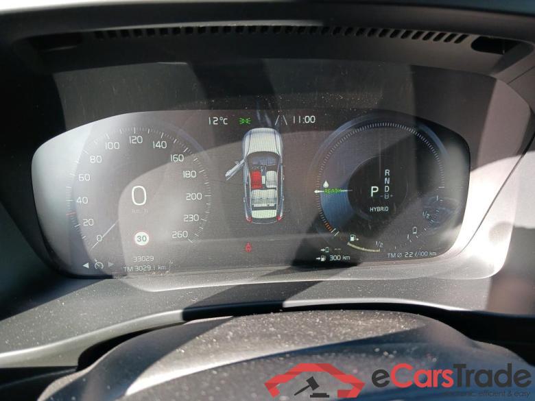 VOLVO XC40 / 2021 / 5P / todoterreno 1.5 T4 Recharge PHEV Core Auto #4