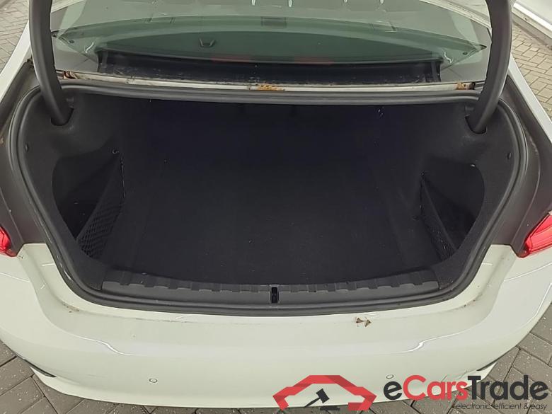 BMW 3 Serie Sedan 318iA 4D 115kW #5