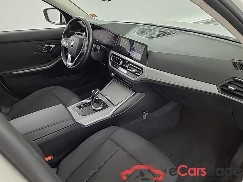 BMW 3 Serie Sedan 318iA 4D 115kW #6