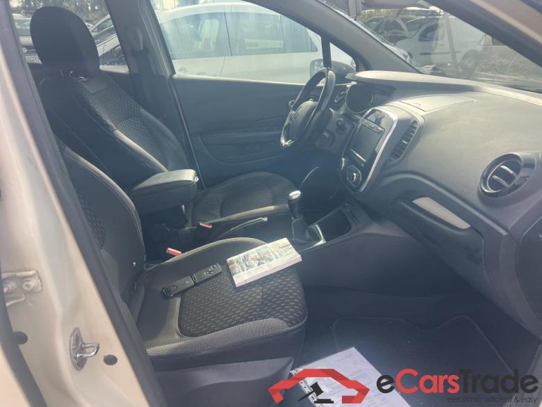 RENAULT Captur / 2017 / 5P / crossover Zen TCe 66kW (90CV) -18 (CX) #6