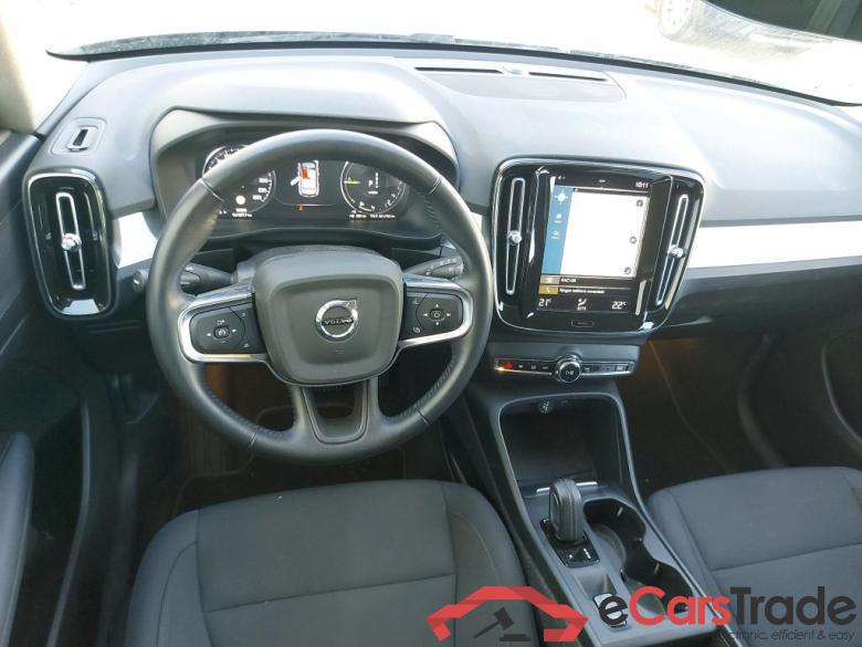 VOLVO XC40 / 2017 / 5P / todoterreno 1.5 T5 Twin Recharge Inscription Ex Auto #3