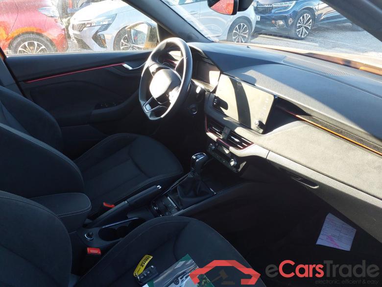 SKODA Kamiq 1.5 TSI 110kW (150CV) DSG 7 vel. Automático Sport (Pano) #3