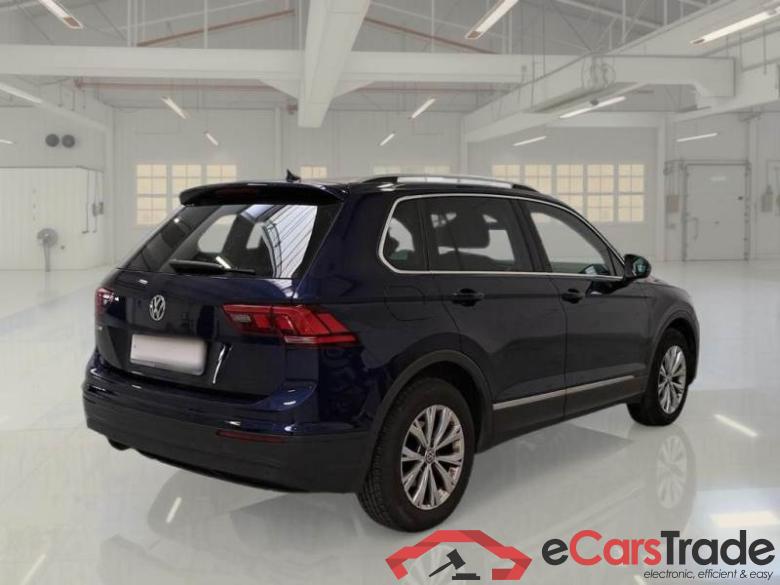 VOLKSWAGEN TIGUAN / 2016 / 5P / SUV 2.0 TDI SCR 110KW BUSINESS BMT DSG #2
