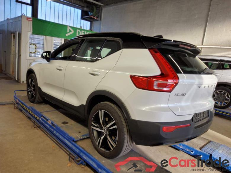 Volvo XC40 (2017->) DE - SUV5 B4 2WD EU6d, R-Design (EURO 6d), 2020 - 2022 #4