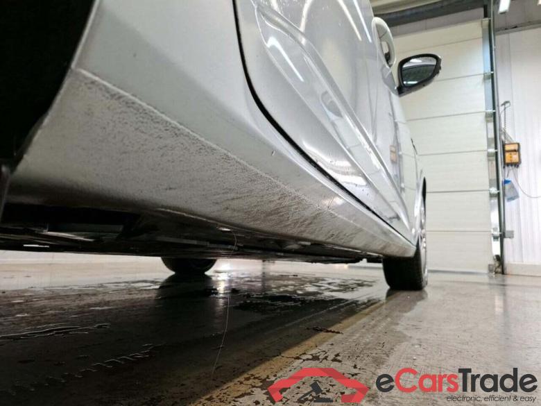 RENAULT Mégane Estate 1.3 TCe140 Equilibre #5