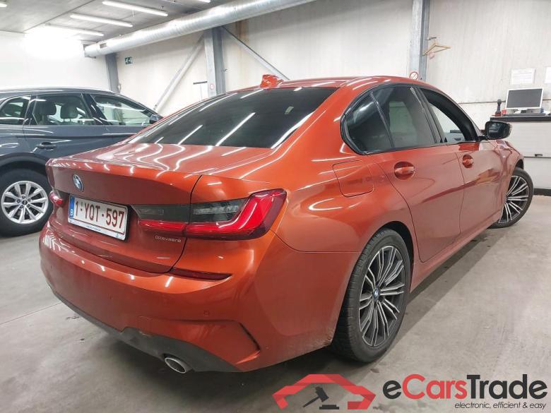 BMW - BMW 3 BERLINE 318d 136PK M Sport Business Edition With Sport Seats & PDC Front & Rear & Electric Sliding Roof #2