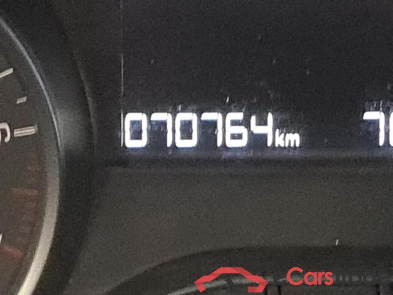 PEUGEOT 208 1.2 PureTech Signature #4