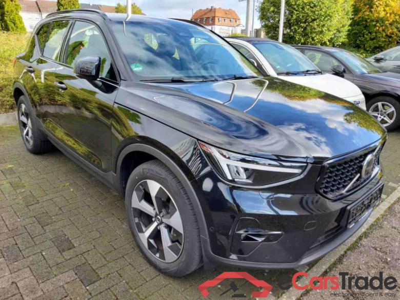 Volvo XC40 (2017->) DE - SUV5 B4 2WD EU6d, Plus Dark (EURO 6d), (Facelift) 2022 - 2024 #2