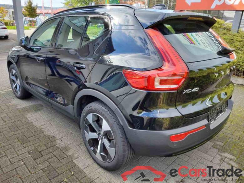 Volvo XC40 (2017->) DE - SUV5 B4 2WD EU6d, Plus Dark (EURO 6d), (Facelift) 2022 - 2024 #4