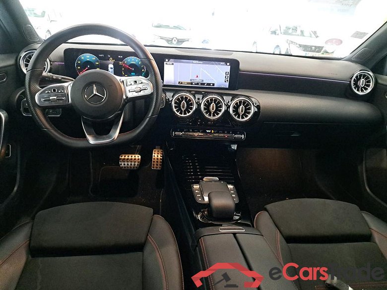 MERCEDES-BENZ Classe A Compact / 2018 / 5P / Berline A 250 e AMG Line 8G-DCT #5