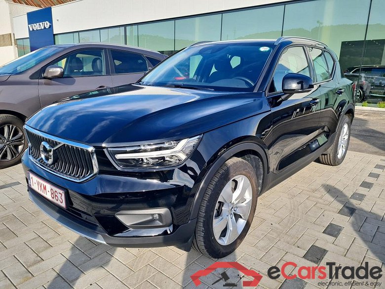 VOLVO XC40 1.5 T2 Momentum Pro
