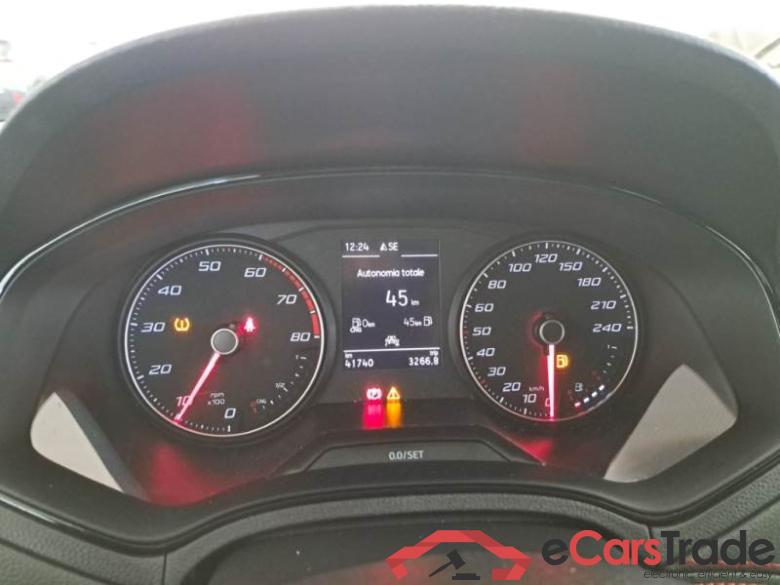 SEAT ARONA / 2017 / 5P / CROSSOVER 1.0 TGI 66KW FR #4