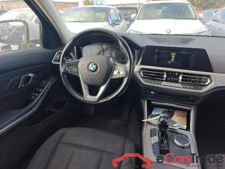 BMW Serie 3 / 2015 / 5P / familiar 330d Touring #3