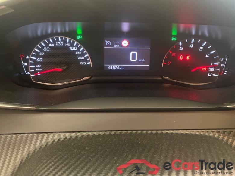 PEUGEOT 208 1.2 PureTech Allure #6
