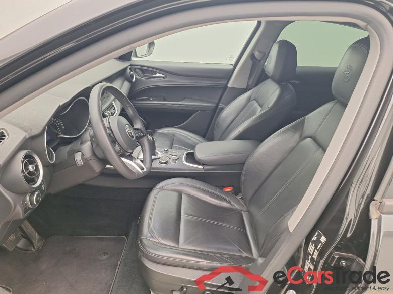 Alfa Romeo, Stelvio '17, Alfa Romeo Stelvio 2.2 D 160 Super 5d #3