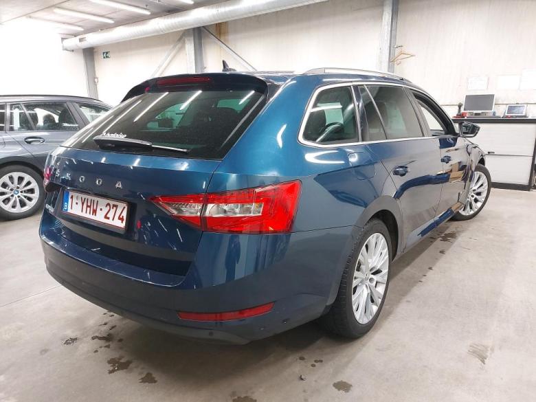 Skoda Superb 1.6 TDi Style Aut. LED Navi KeylessGo Camera Klima PDC ... #2