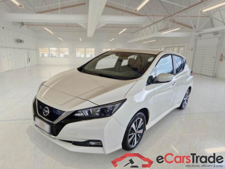 NISSAN LEAF / 2017 / 5P / BERLINA ACENTA 40KWH #1