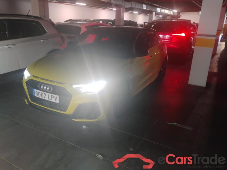 AUDI A1 / 2018 / 5P / berlina con portón Sportback Black line 35 TFSI 110kW S tro #1