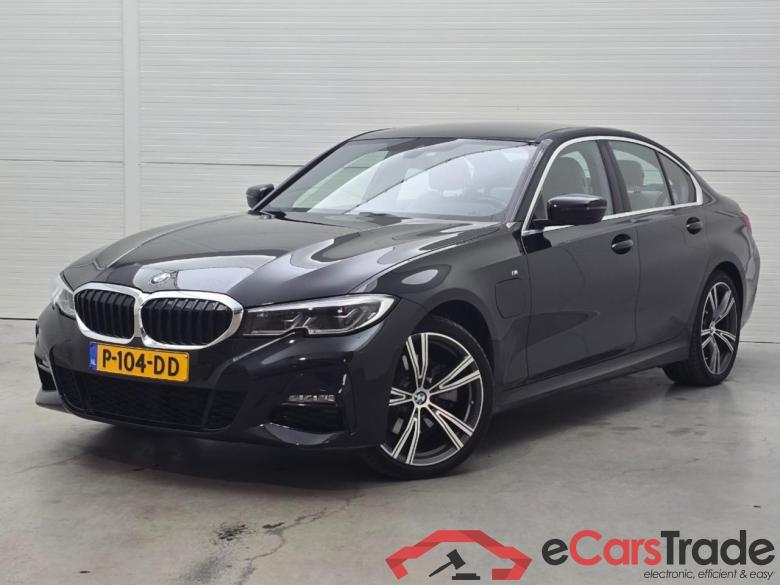 BMW 3-serie 320e Business Edition Plus #1