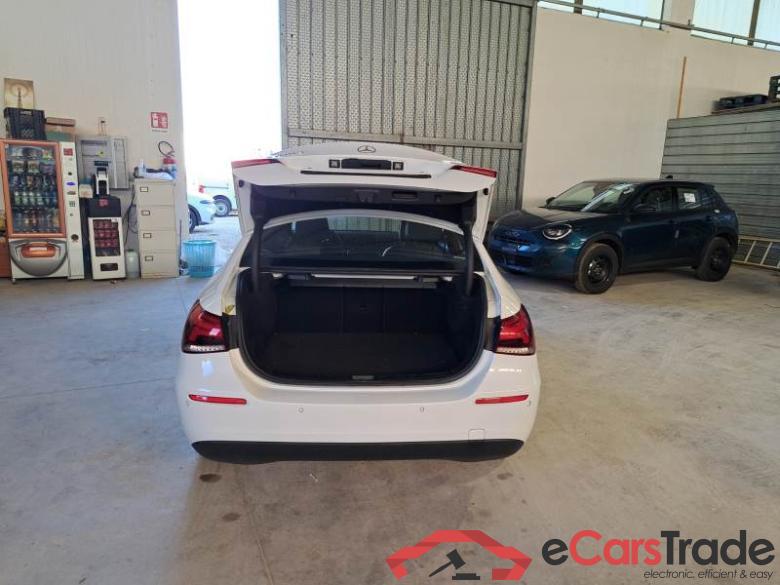 MERCEDES-BENZ CLASSE A / 2018 / 4P / BERLINA A 180 D AUTOMATIC BUSINESS #5