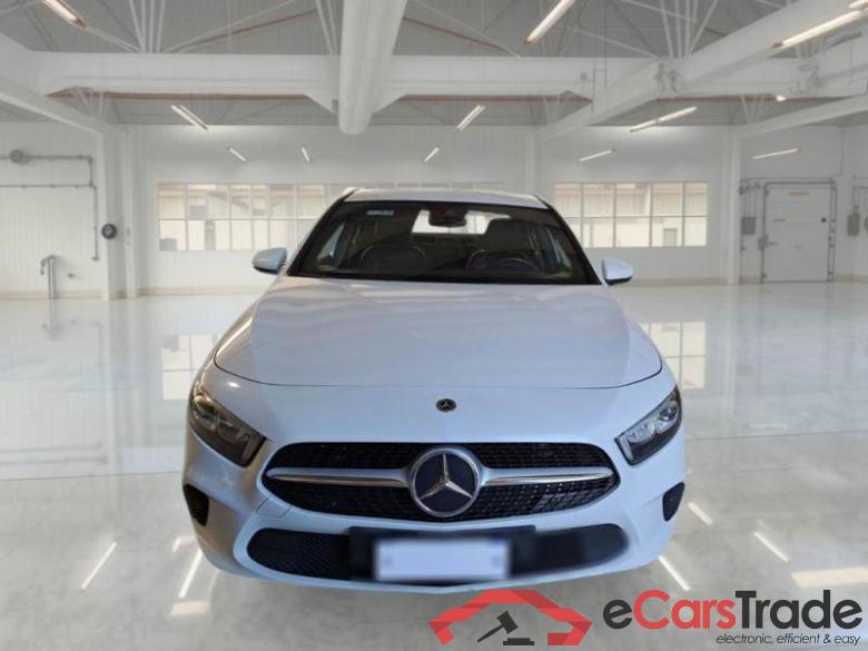 MERCEDES-BENZ CLASSE A / 2018 / 4P / BERLINA A 180 D AUTOMATIC BUSINESS #6