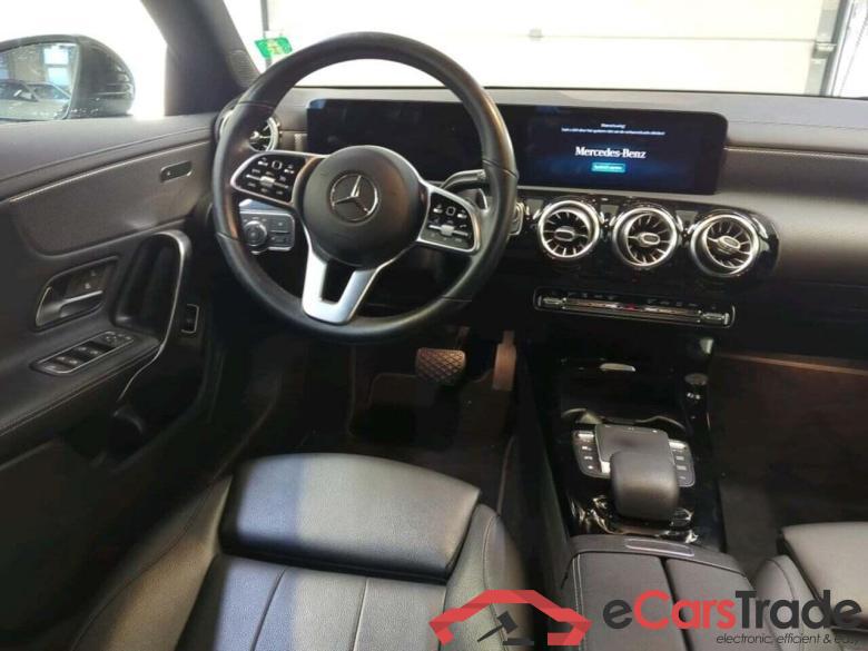 MERCEDES-BENZ CLA-klasse 200 d Bns Sol. Lux. #3