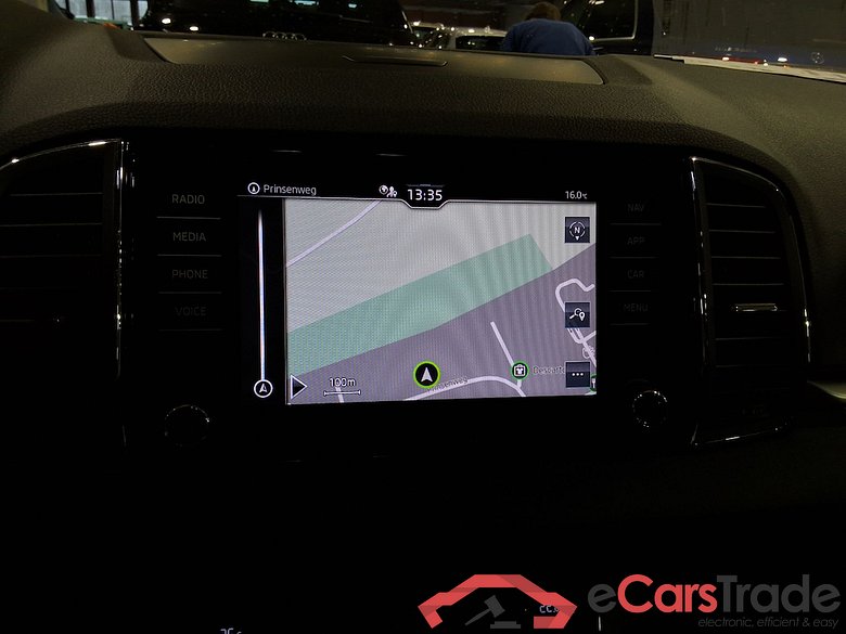 Skoda Karoq 1.0 TSI Clever Navi KeylessGo Klima PDC ... #6