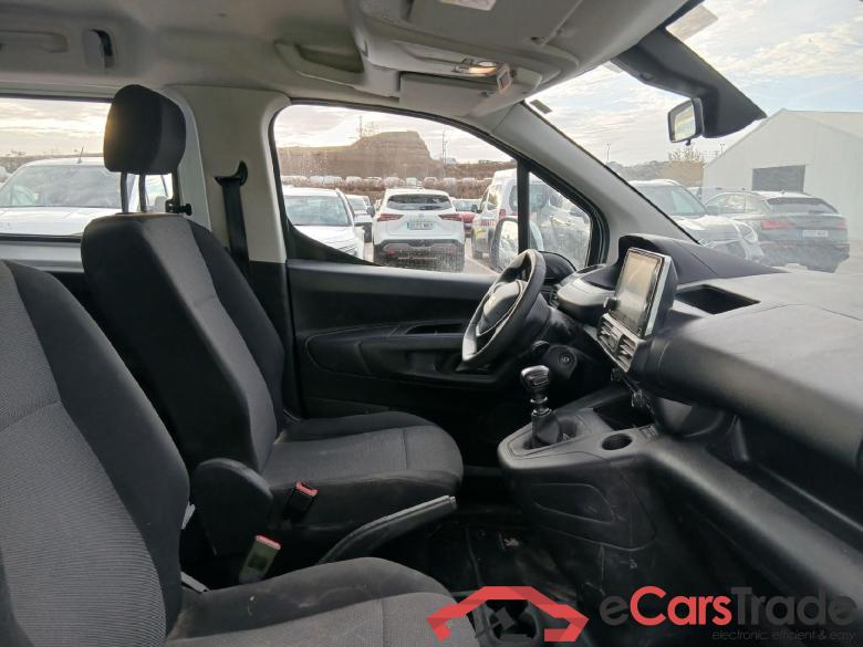 PEUGEOT Rifter / 2018 / 4P / combi Active Standard BlueHDi 73kW (IND) (AC2) #6