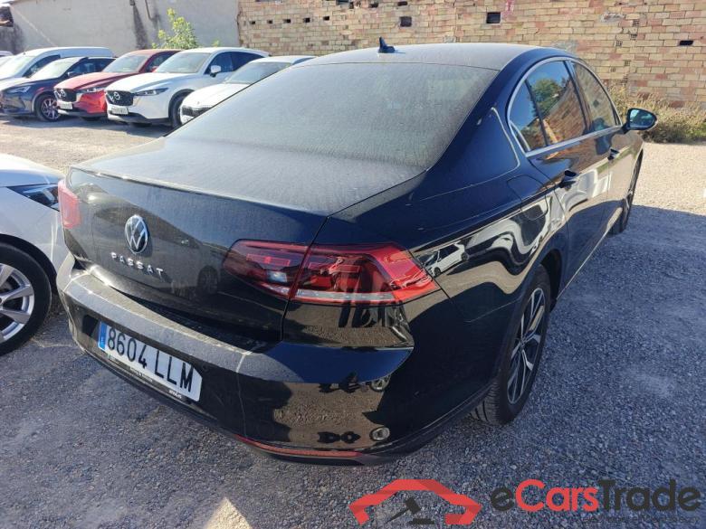 VOLKSWAGEN Passat / 2019 / 4P / sedán Executive 2.0 TDI 110kW (150CV) DSG #2