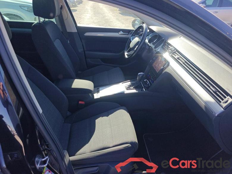 VOLKSWAGEN Passat / 2019 / 4P / sedán Executive 2.0 TDI 110kW (150CV) DSG #6