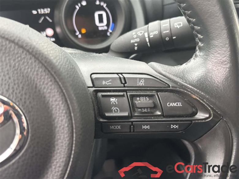 TOYOTA YARIS 1.5 Hybrid TeamNL #6