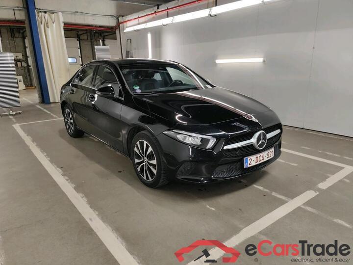 Mercedes A-Klasse Limousine A-Klasse Limousine A 250 e Business Line (PHEV) 160kW/218pk  4D/P Auto-7 #2