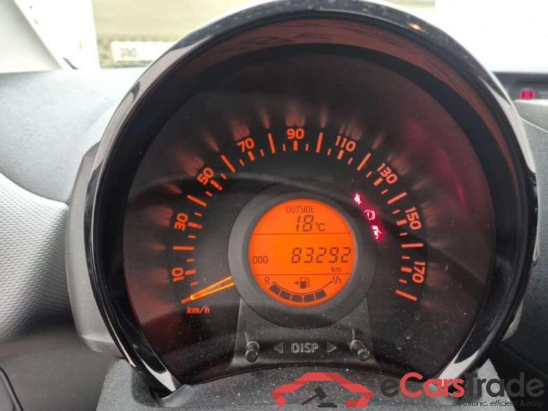 PEUGEOT 108 1.0 e-VTi Allure TOP! #4