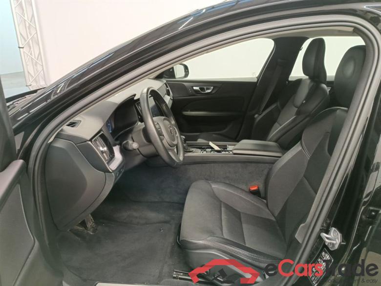 VOLVO V60 DIESEL - 2018 2.0 150 D3 Momentum Pro Geartronic 5d #3