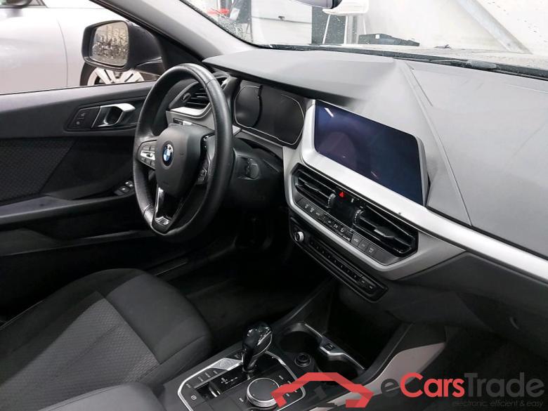 BMW - BMW 1 HATCH 116dA 116PK Advantage Pack Business & Live CockPit Plus & PDC Front & Rear #3