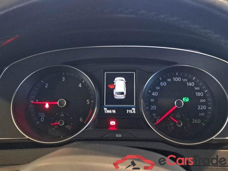 VOLKSWAGEN PASSAT / 2019 / 5P / STATION WAGON VAR. 2.0TDI SCR EVO 90KW BUSINESS DSG #4