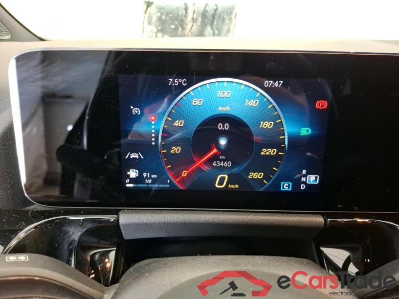 MERCEDES-BENZ GLA / 2020 / 5P / SUV 1.3 GLA 200 AMG LINE DCT #6