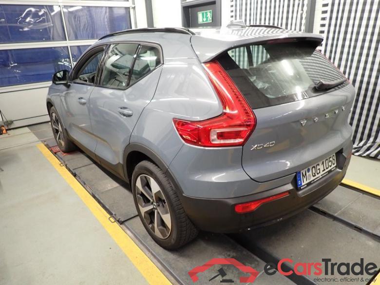 Volvo XC40 (2017->) DE - SUV5 B4 2WD EU6d, Plus Dark (EURO 6d), (Facelift) 2022 - 2024 #4