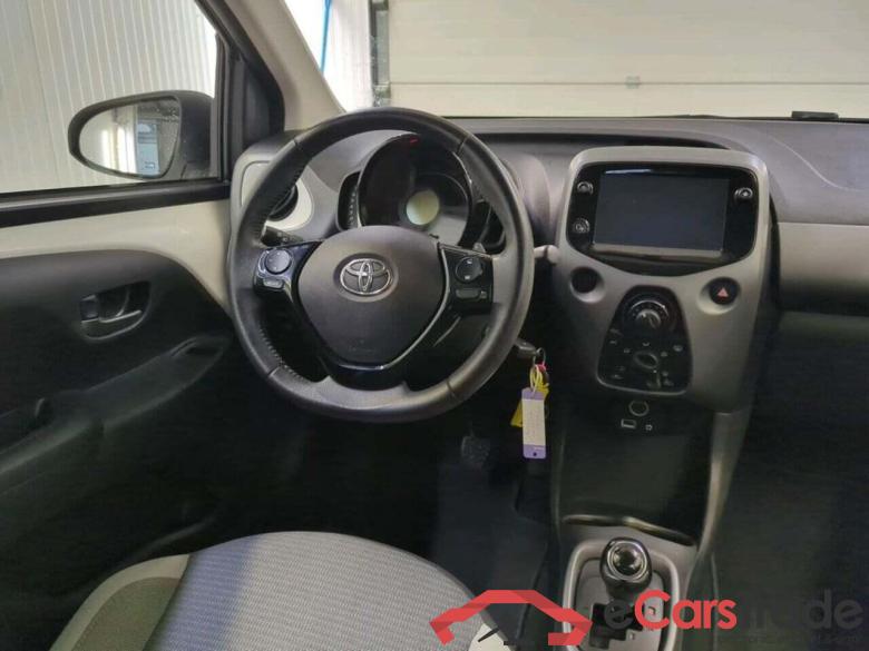 TOYOTA Aygo 1.0 VVT-i x-play #3